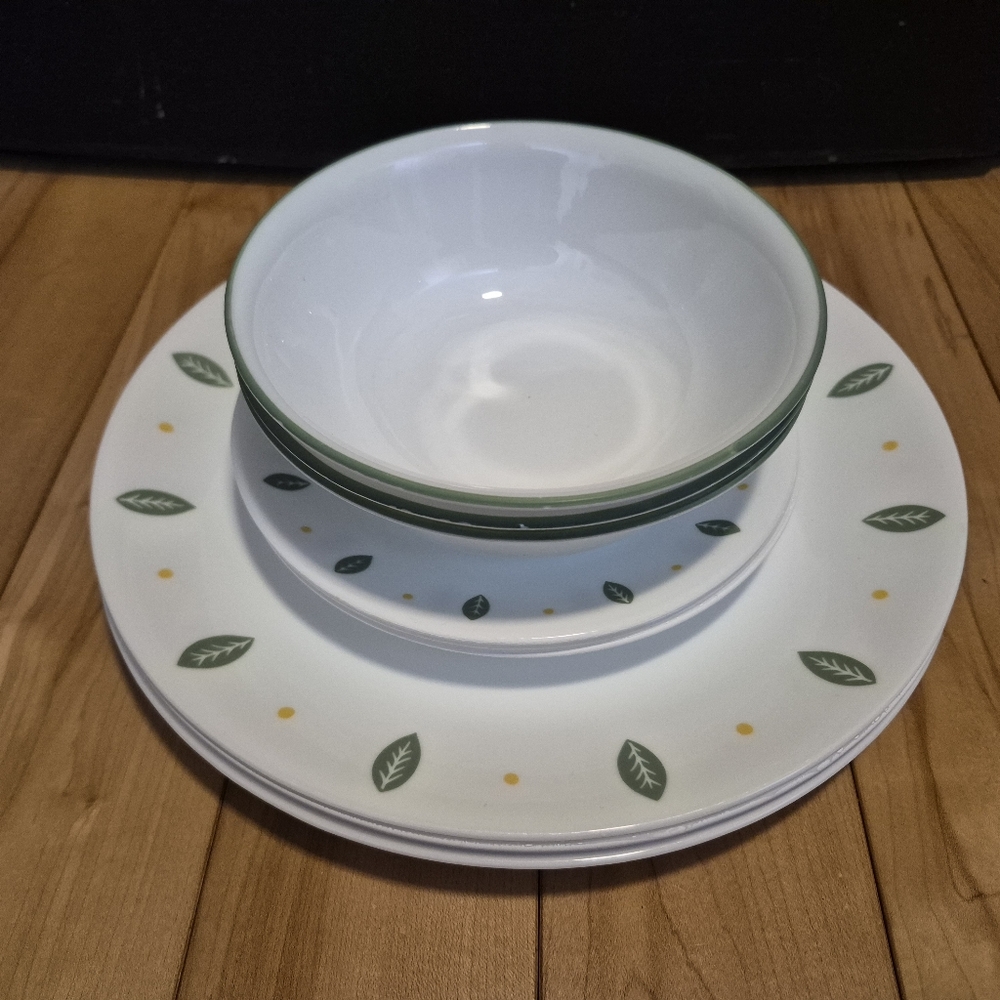 Corelle City Garden pattern, 4 dinner plates, 3 small plates, & 3 bowls